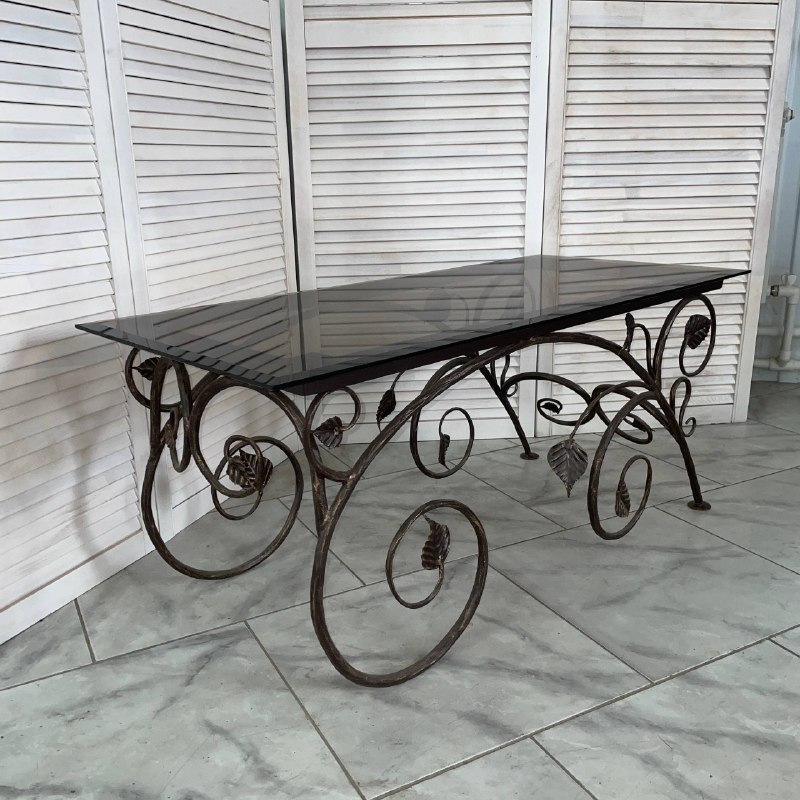 Столик кованый