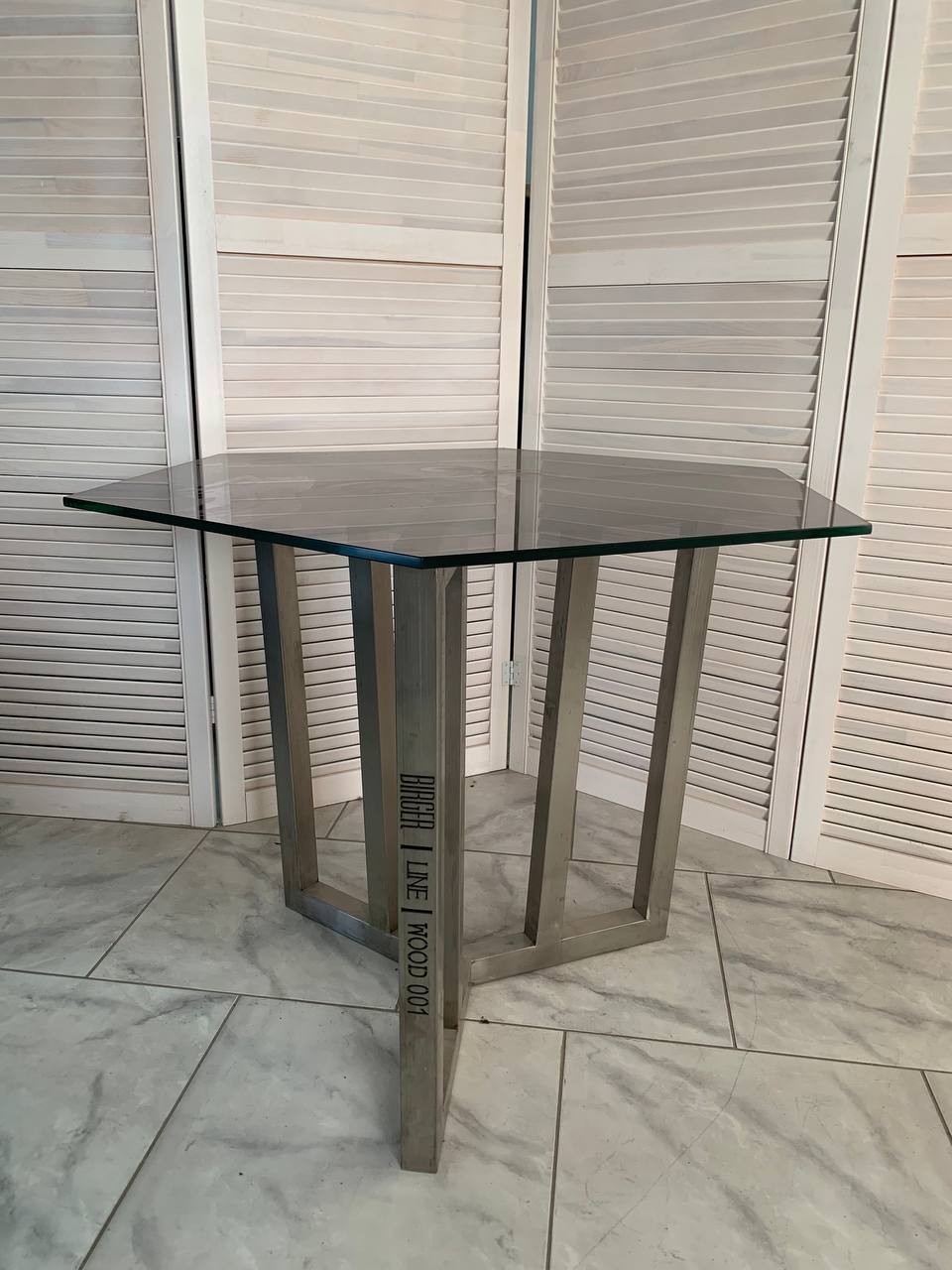 Стол шестиугольный