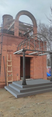 Козырек входной группы монастыря